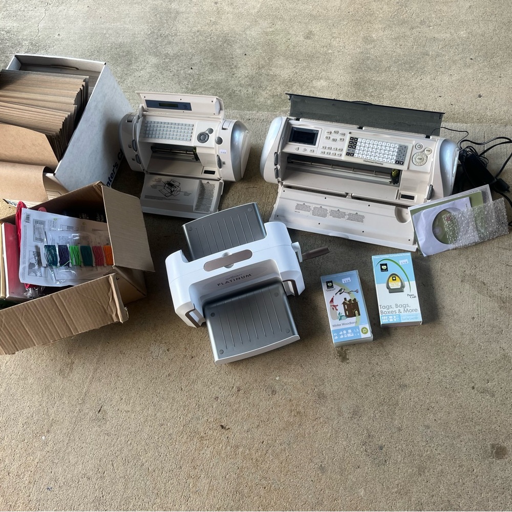 CRICUT 3&4 cartridge power bank as well as the cricut spellbinder printer